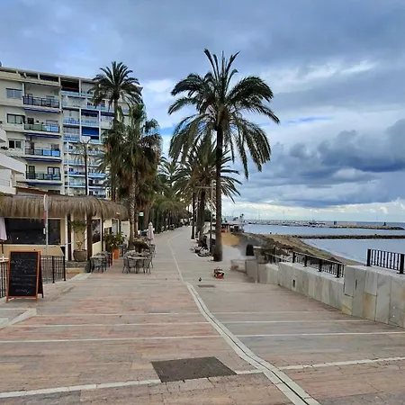 Apartmán Sea View 2br Beachfront & Cozy Balcony *